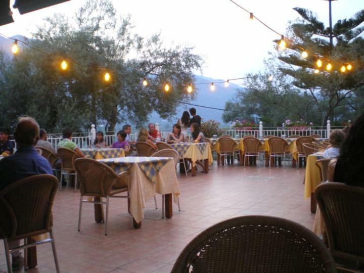 Ilios Hotel & Villas Geni  Екстер'єр фото